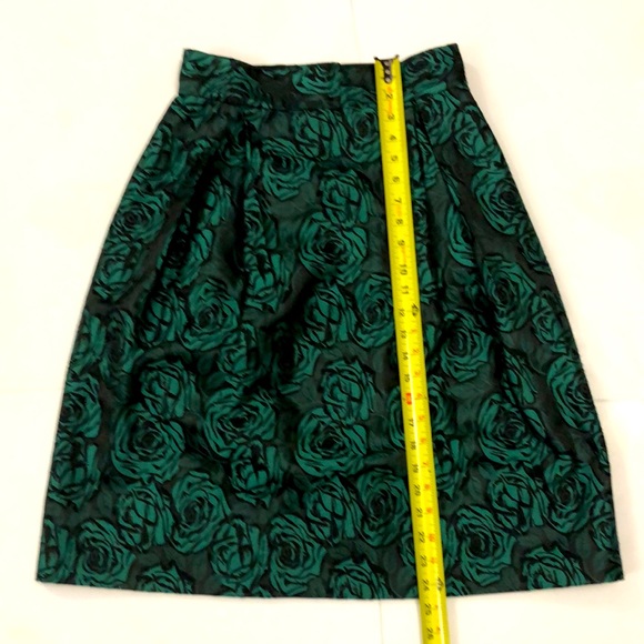 Green Floral Rose Print Pleated Handmade Skirt size Small Excellent Condition - Picture 3 of 6